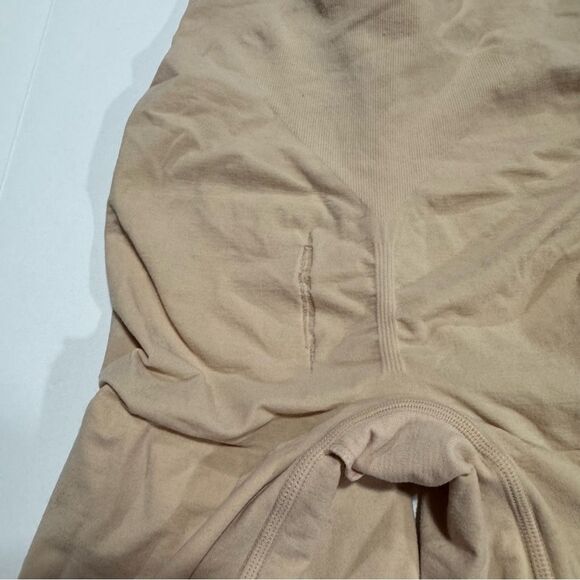 SPANX Nude High Waisted Tummy Control Shapewear Shorts - Picture 3 of 4